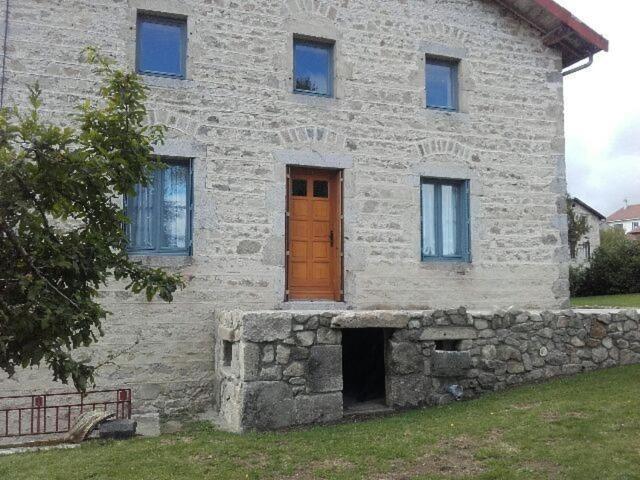 Aux Genets De Josephine Apartment Fournols Bagian luar foto